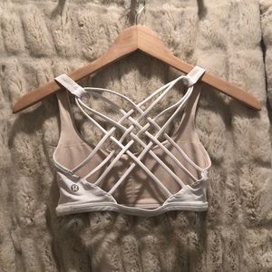 Free to be wild Lululemon sports bra !